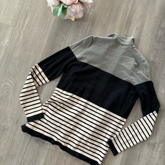 💐Spring Sale💐 Staccato Black & Cream‎ Striped Cardigan Sweater - Picture 5 of 5